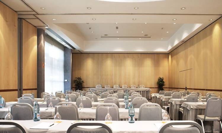 Sala Business 1 Hotel ILUNION Pío XII Madrid Sala Business 1 Hotel ILUNION Pío XII Madrid
